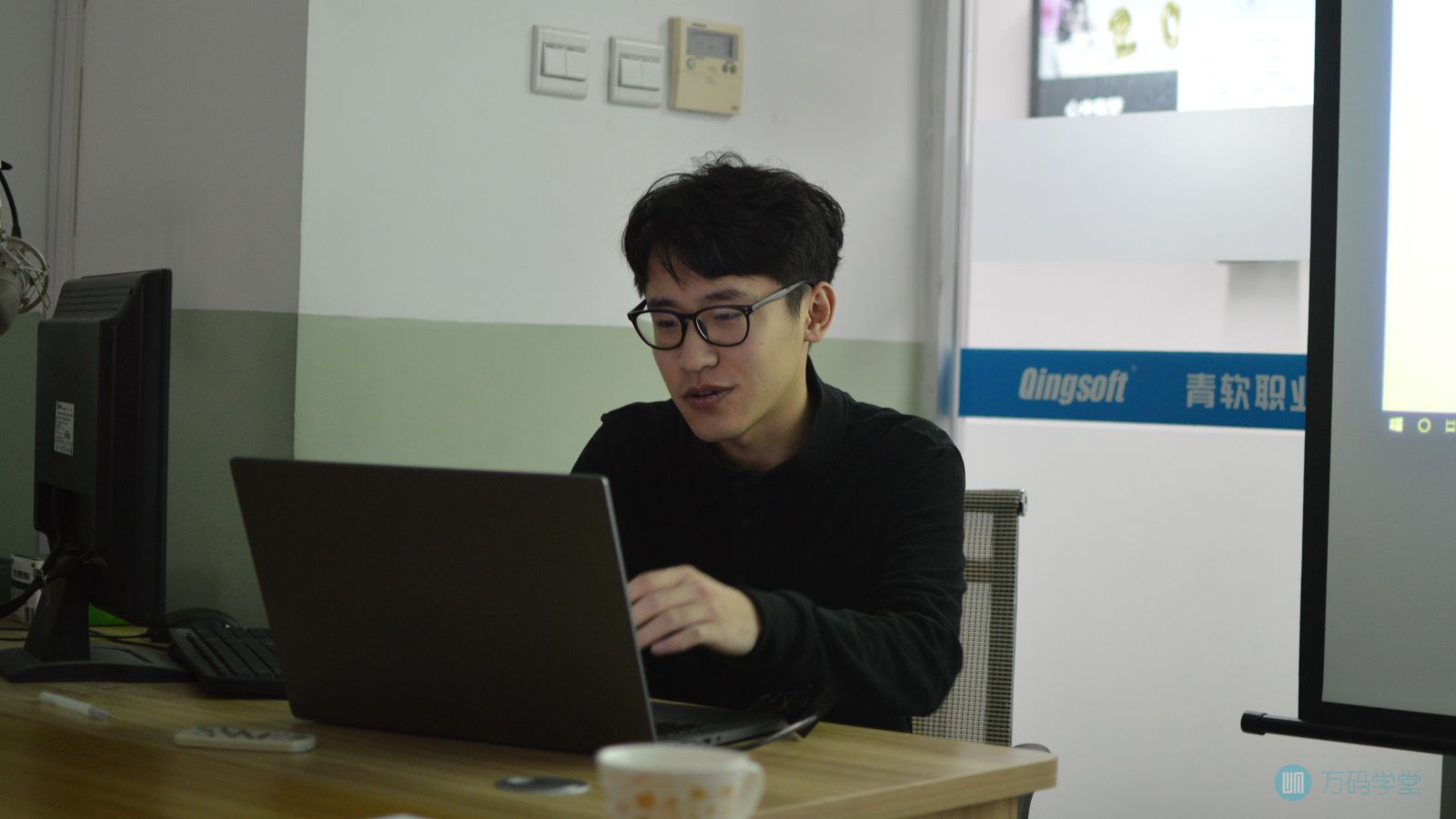 不求无过,但求无悔