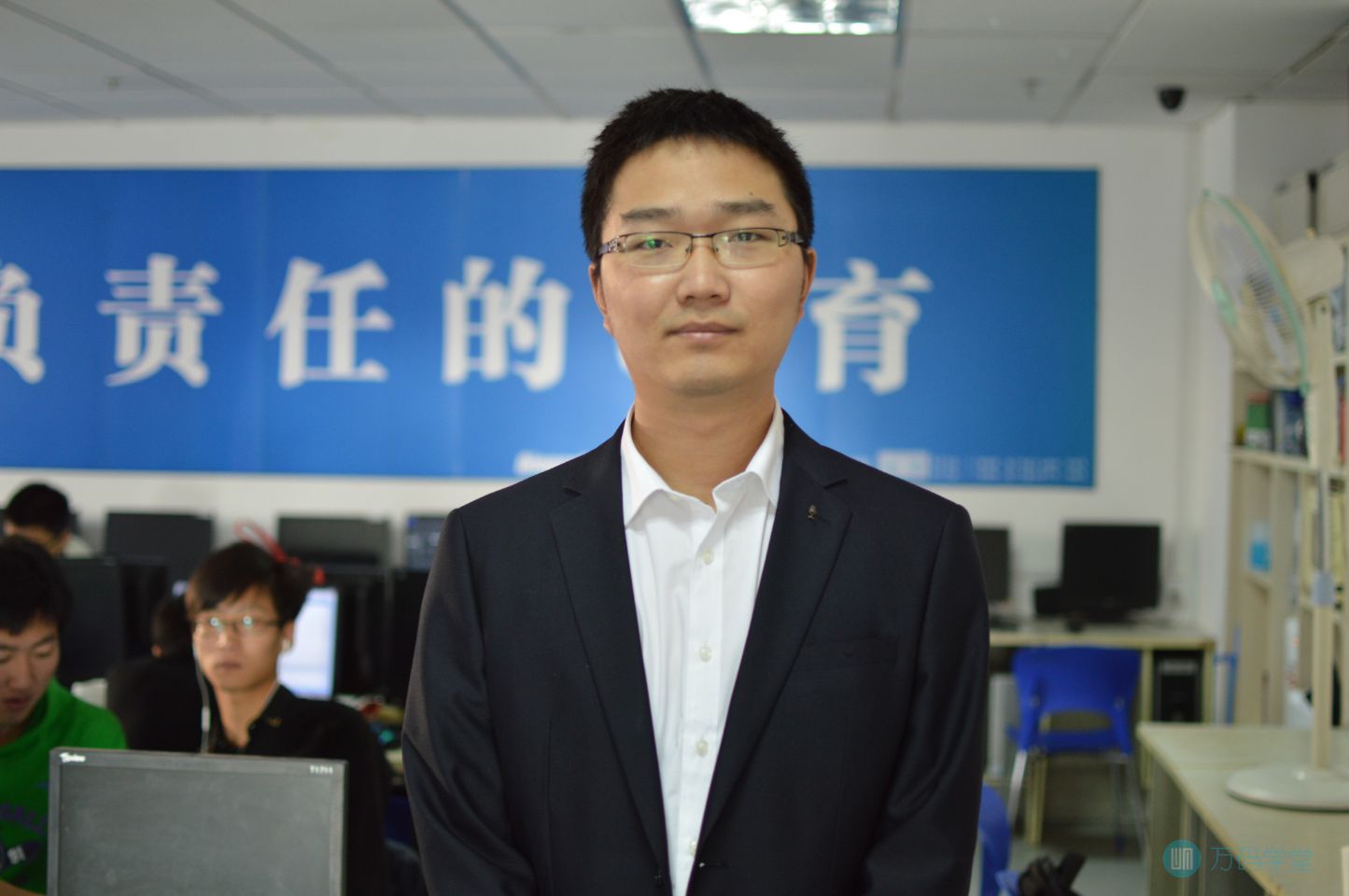 朱泽石.jpg